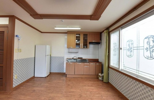 Goesan House | Goesan Hwayang Gyegok Gangaae Pension