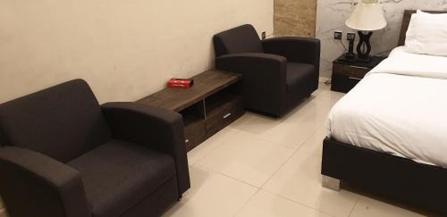 F-7 Sector House | Gofas Lodge