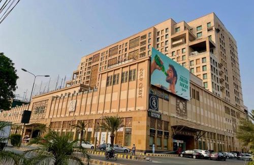 Lahore Hotel | Gold Crest Luxury Hotel Apartments-City View DHA Lahore