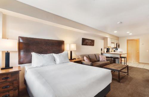 Baldy Mountain Hotel | Gold Point Resort Breckenridge by Vacatia