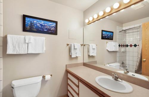 Baldy Mountain Hotel | Gold Point Resort Breckenridge by Vacatia