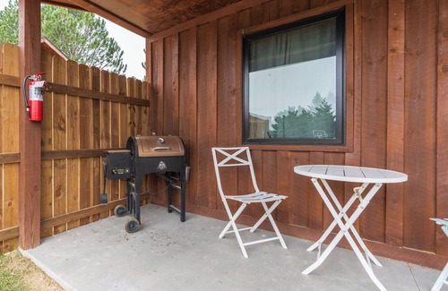 Custer Cabin | Gold Valley Camp Cabin 3 | 1 Bed, 1 Bath