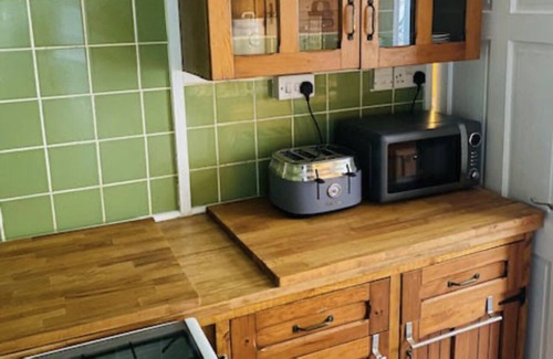 Six Bells House | Goldcroft – A Warm & Welcoming Getaway in the Heart of the Valleys