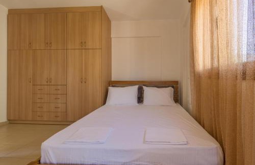 Kechries Apartment | Golden Beach Maisonette Retreat