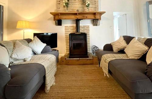 Eymet House | Golden Fig Sleeps 6 with Pool