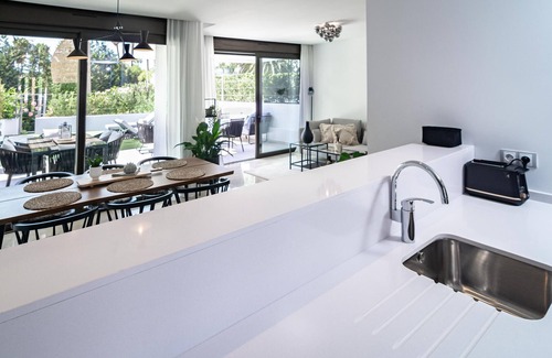 Marbella Ski Chalet | Golden Green - Marbella