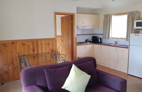 Beechworth Hotel | Golden Heritage Cottages