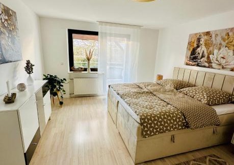 Kaiserslautern Apartment | Golden Hour Apartment