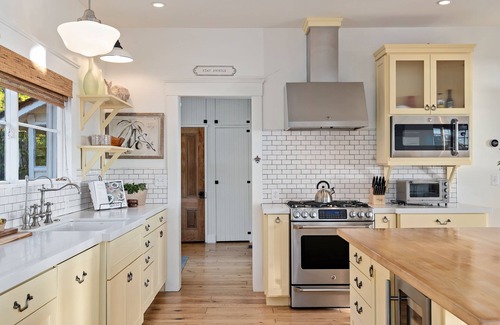 Summerland House | Golden Hour - Brilliant Ocean Views at this Charming Summerland Farmhouse