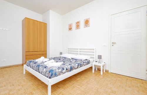 Stazione Apartment | Golden House