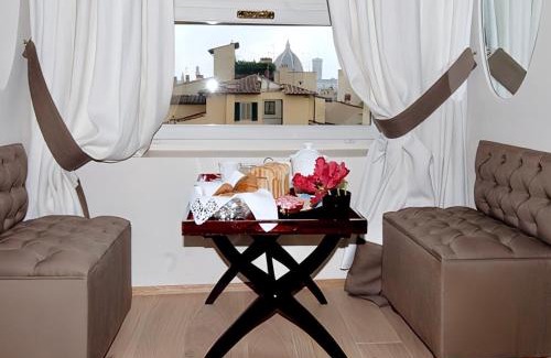 Santissima Annunziata Apartment | Golden Luxe-Penthouse Duomo ViewGarden & Parking