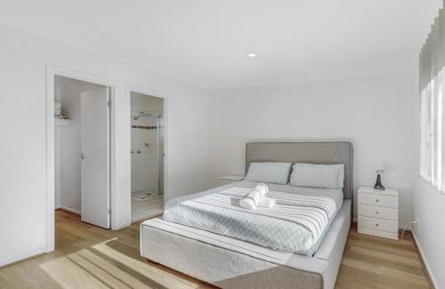 Upper Coomera House | Golden Moments Family Stay