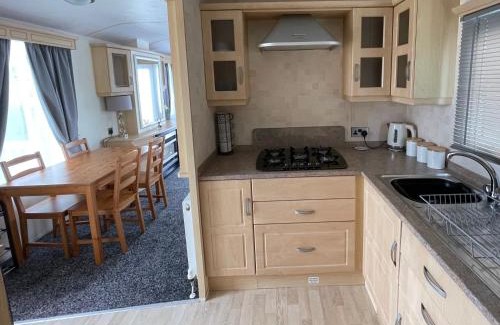 Chapel Saint Leonards House | Golden palm 8 birth holiday home