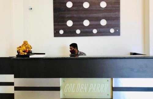 Viluppuram Hotel | Golden Parrk