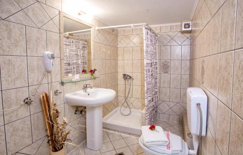 Paralia Ofryniou Apartment | Golden Suites