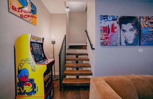 Civic Center House | Golden Triangle Townhome At Downtown Denver