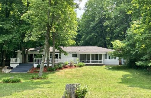 Paris House | Golden Valley Retreat