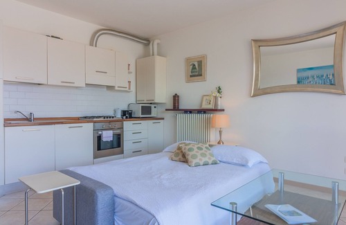 Perledo Apartment | Golden View Apartment by Varenna Holidays