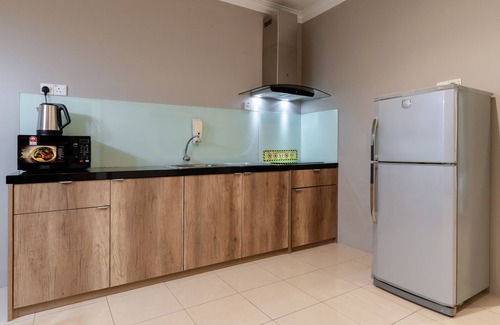 Tanjung Tokong Hotel | Golden View Serviced Apartment