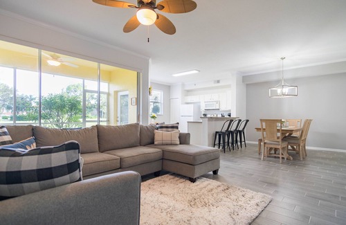Naples Condo | Golf & Beaches Naples Getaway