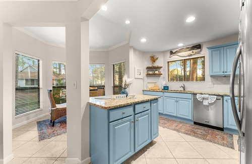 Miramar Beach House | Golf Cart ~ Lakefront ~ Private Deck ~ Family Friendly