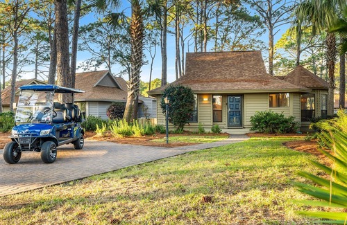 Miramar Beach House | Golf Cart ~ Lakefront ~ Private Deck ~ Family Friendly