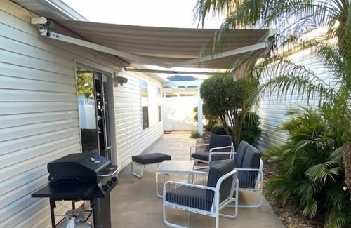 Virginia Trace Villa | GOLF CART PET FRIENDLY COURTYARD VILLA LOCATED NEAR LAKE SUMTER THE VILLAGES