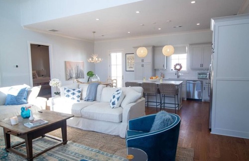 Oxford House | Golf Cottage at Country Club