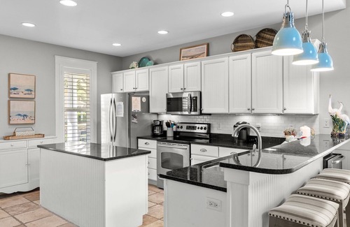 Laurel Grove House | Golf Course Beach Cottage with 2 Golf Carts! Near Beach, Pool, Hot tub, Tram.