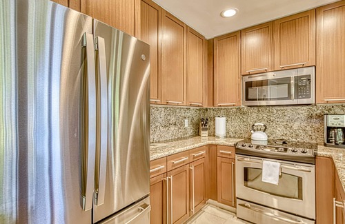 Kapalua Condo | Golf Course Front Condo Near the Beach W/Shared Pool, Balcony & WiFi