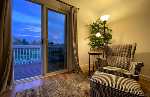 Fontana House | Golf course house with 2 master bedrooms