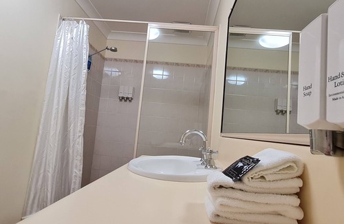 West Tamworth Hotel | Golf Links Motel