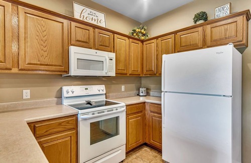 Branson West Condo | Golf Lover's Paradise-Course OnSite-Games-$400 of Daily Tickets-Near Silver Dollar City