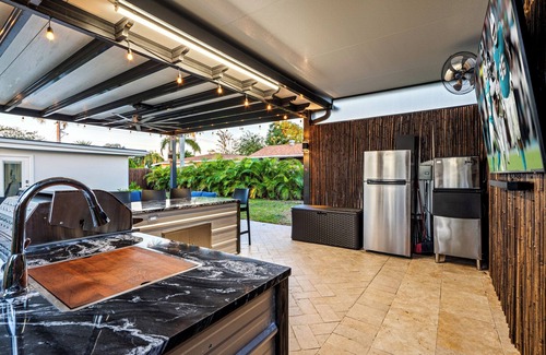 Palm Springs House | Golf, Sauna, Cold Plunge, Pool, Hot Tub & Theater