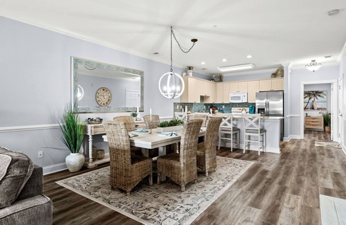 Central Myrtle Beach Condo | Golf & Sunshine - Spacious Condo Overlooking the Green