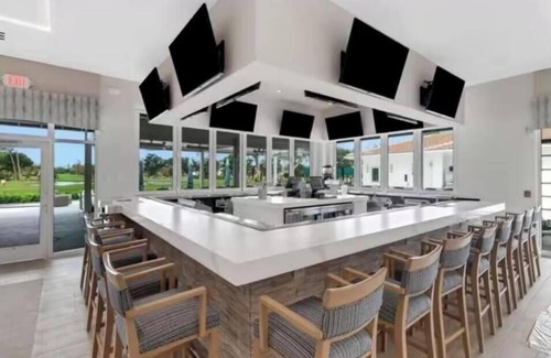 East Naples Condo | Golf, Tennis, Relaxation, In Beautiful Veranda in Sunny Naples Florida