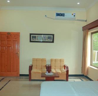 Abbottabad House | Golf View Lodges