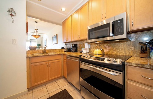 Kapalua Hotel | Golf Villas Ocean View 1 Bedroom at The Kapalua Villas Maui, Full Kitchen