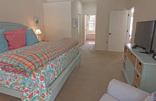Long Meadow House | Golfing, Boating and Fishing Paradise with optional electric heated pool #243