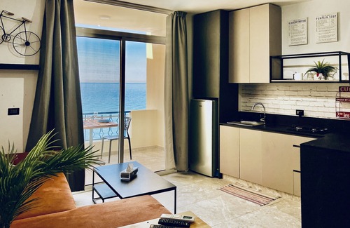 Halat Bed & Breakfast | Gondola marine resort