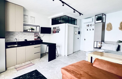 Halat Bed & Breakfast | Gondola marine resort