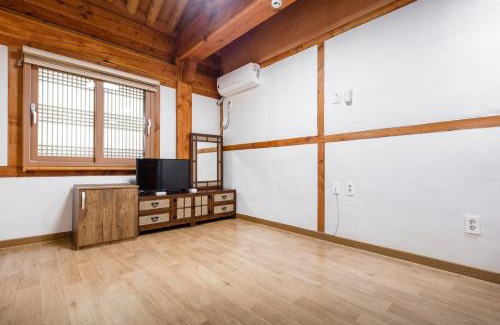 Gongju House | Gongju Haru Hanok Pension