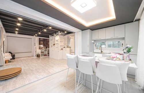 Gongju House | Gongju Simpyeongjae Private House Pension