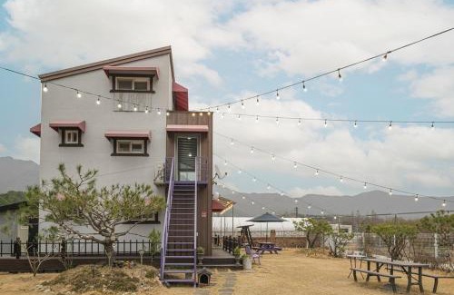 Gongju House | Gongju Simpyeongjae Private House Pension