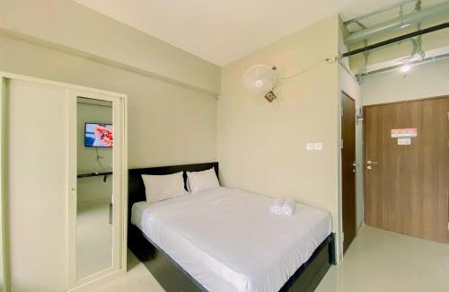 Kedungmanggu Apartment | Good Deal and Homey Studio at Royal Sentul Park Apartment By Travelio