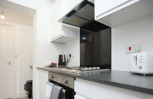 Swindon House | Good Monthly Discounts