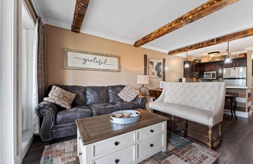 Notch Estates Apartment | Good Notch~Notch 9-1