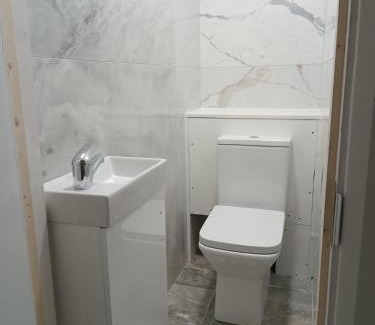 Harrow Weald House | Good priced Single Rooms in harrow with shared bathrooms