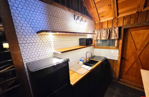Saluda Cabin | Good Times cabin at Cabin Fever in NC!