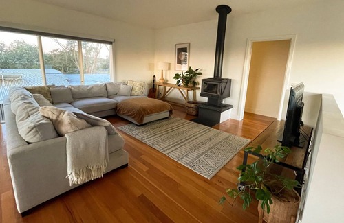 Walkerville House | Good Vibes on the Prom Coast